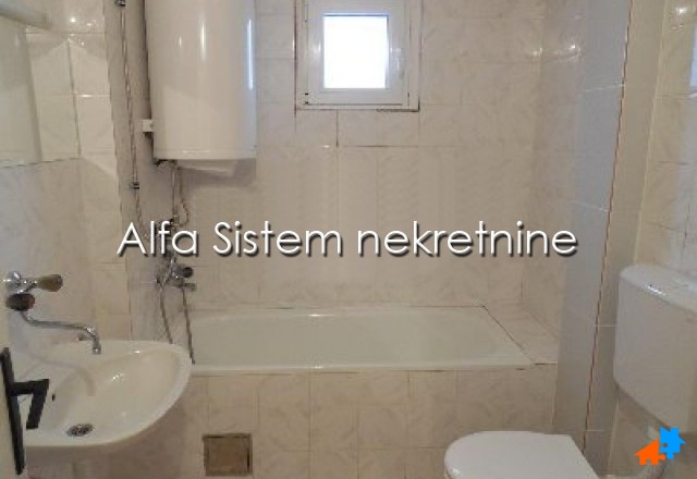 Izdavanje: Poslovni prostor 90 m², Banovo brdo – Beograd