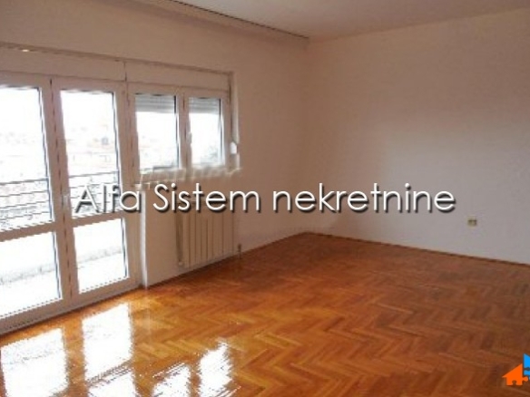Izdavanje: Poslovni prostor 90 m², Banovo brdo – Beograd