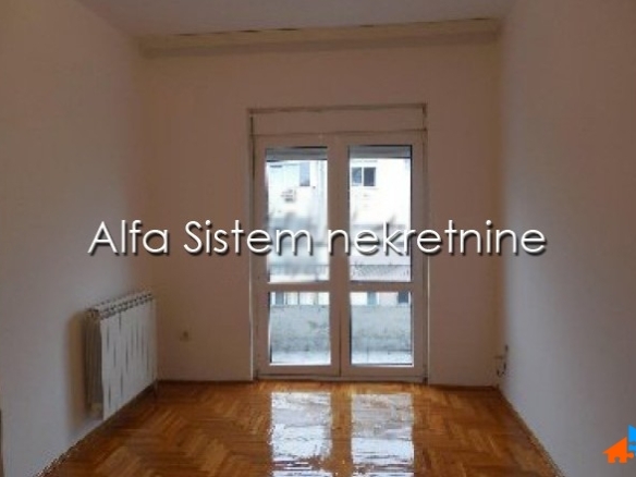 Izdavanje: Poslovni prostor 90 m², Banovo brdo – Beograd