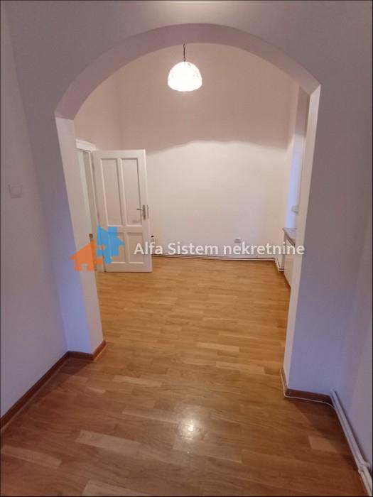Izdavanje: Trosoban stan 95 m², Palilula – Beograd