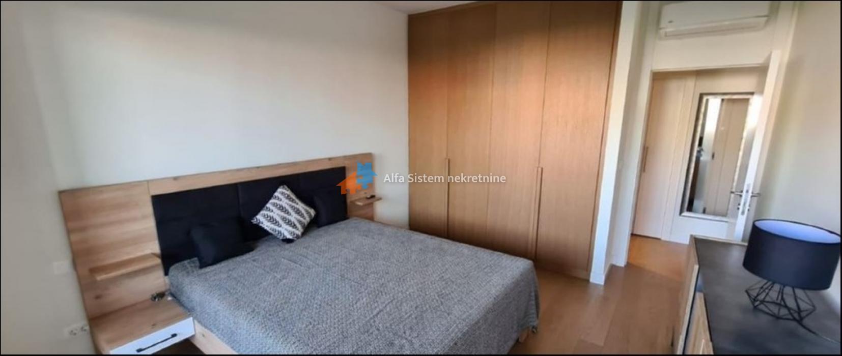 Izdavanje: Dvosoban stan 60 m², Savski venac – Beograd Izdavanje: Dvosoban stan 60 m², Savski venac – Beograd