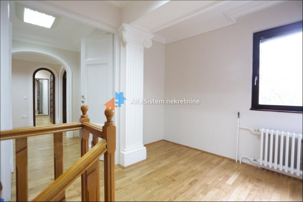 Izdavanje: Kuća 550 m², Voždovac – Beograd