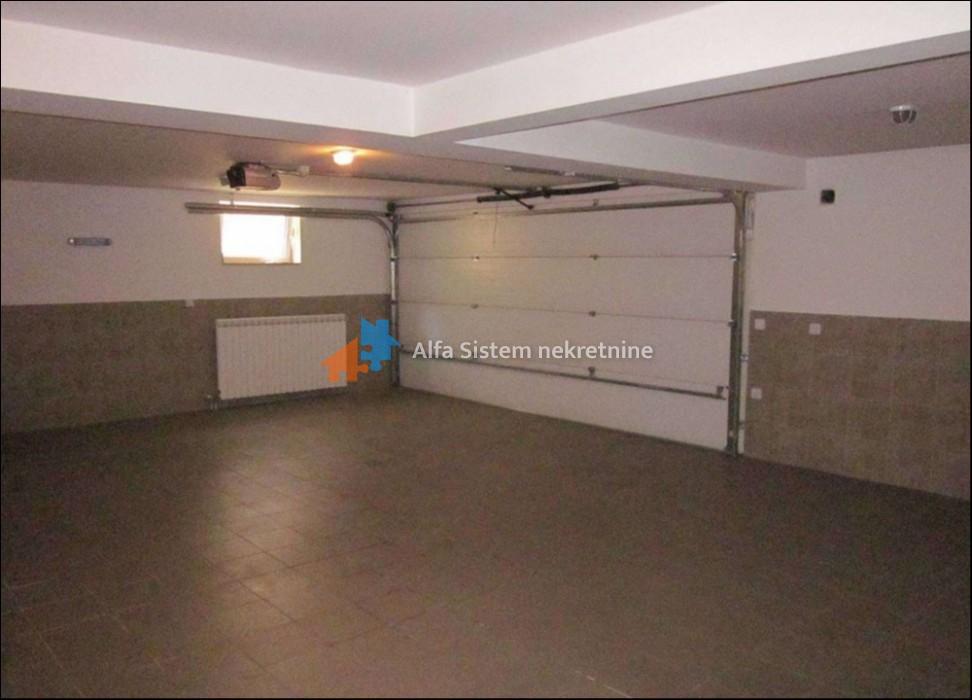 Izdavanje: Kuća 600 m², Savski venac – Beograd