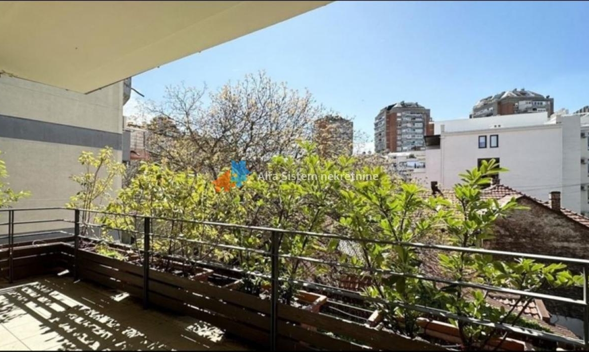 Izdavanje: Petosoban stan 176 m², Vračar – Beograd