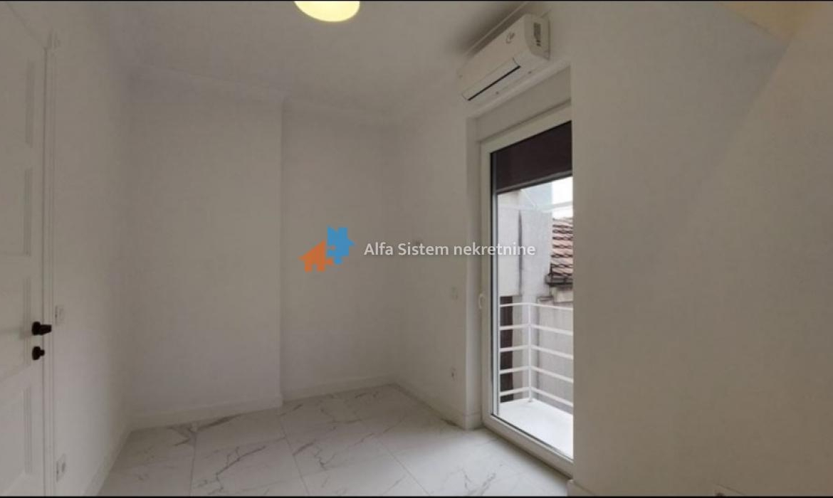 Izdavanje: Jednoiposoban stan 38 m², Vračar – Beograd