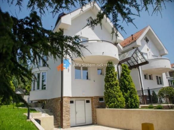 Izdavanje: Kuća 260 m², Čukarica – Beograd