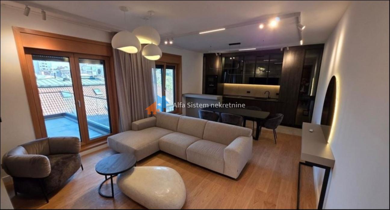 Izdavanje: Trosoban stan 95 m², Savski venac – Beograd Izdavanje: Trosoban stan 95 m², Savski venac – Beograd