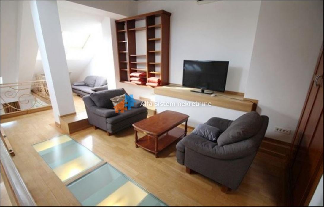 Izdavanje: Četvorosoban stan 157 m², Savski venac – Beograd