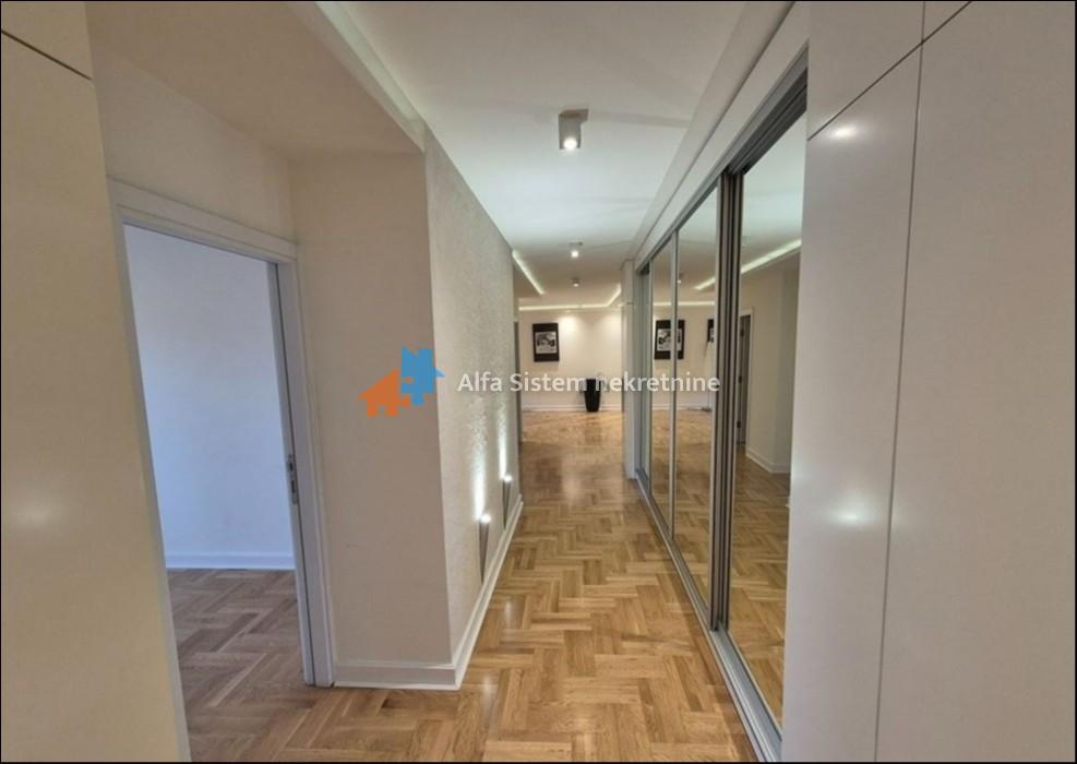 Izdavanje: Petosoban stan 150 m², Stari grad – Beograd