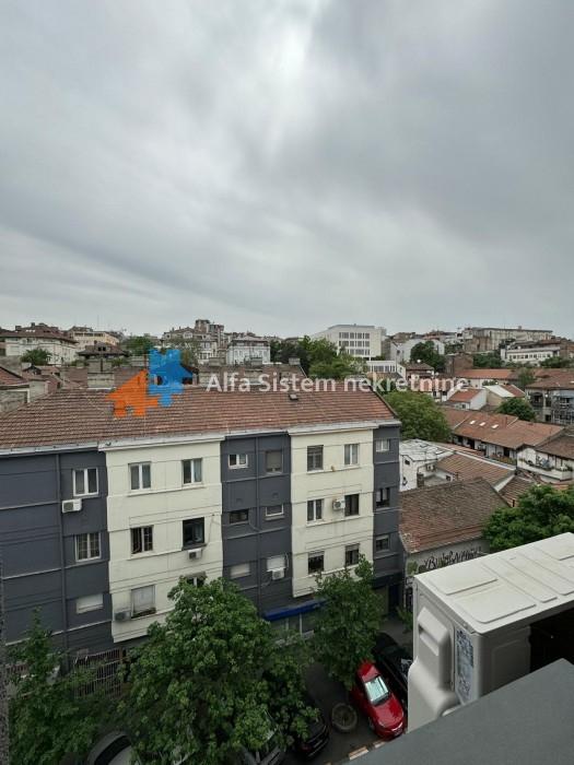 Izdavanje: Garsonjera 27 m², Savski venac – Beograd