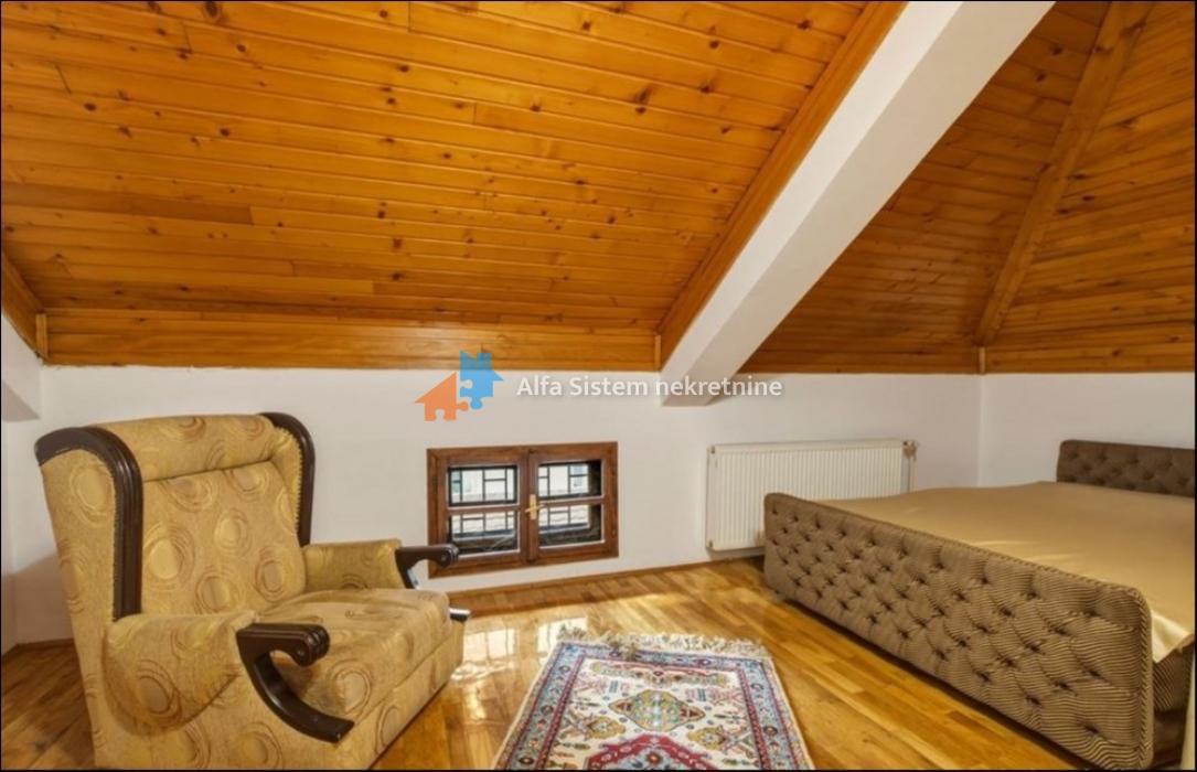 Izdavanje: Kuća 330 m², Dedinje – Beograd