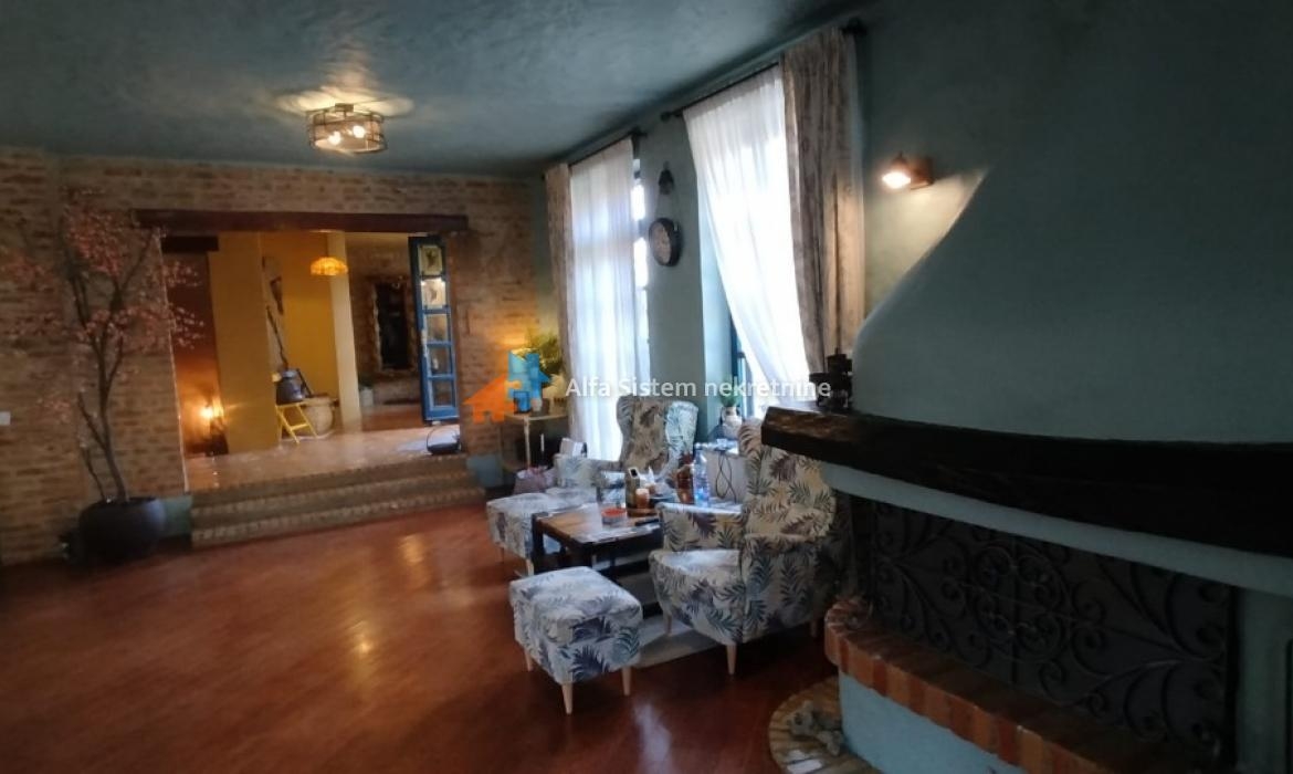 Izdavanje: Kuća 360 m², Voždovac – Beograd