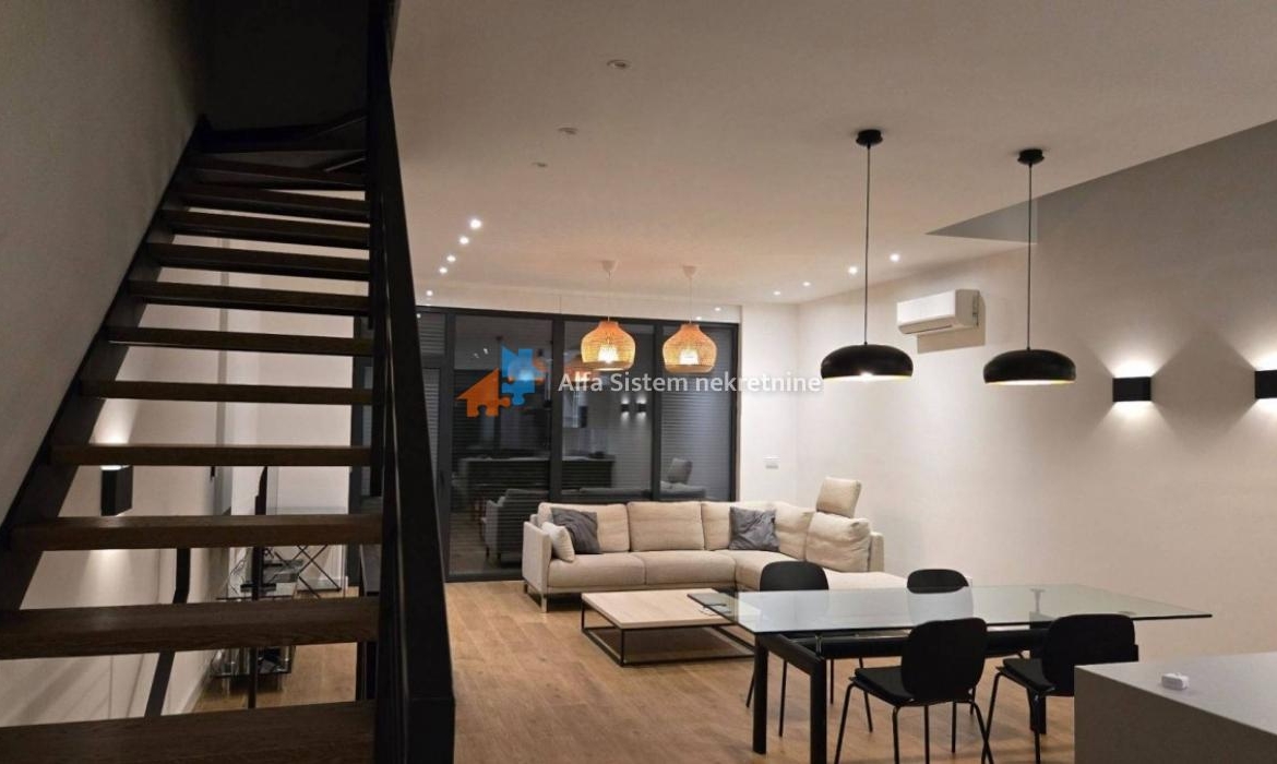 Izdavanje: Kuća 250 m², Savski venac – Beograd