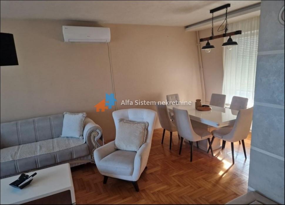 Izdavanje: Četvorosoban stan 100 m², Zvezdara – Beograd