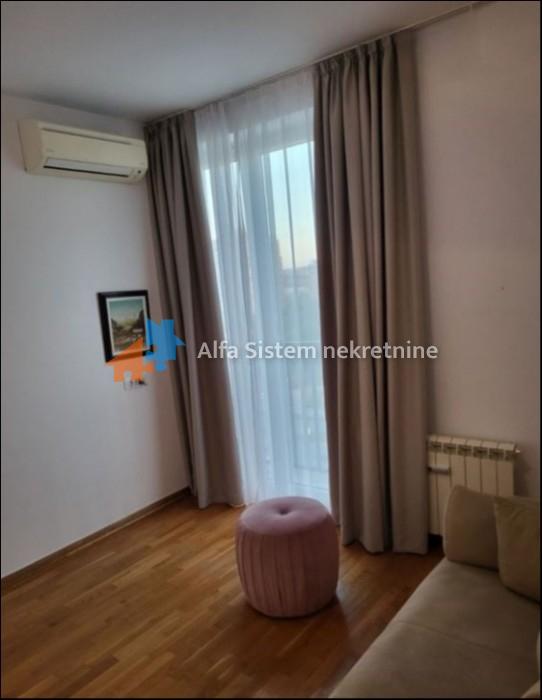 Izdavanje: Četvorosoban stan 100 m², Novi Beograd – Beograd