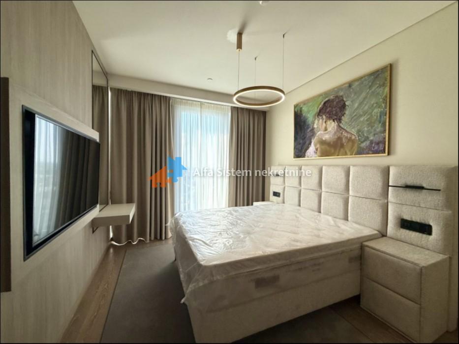 Izdavanje: Trosoban stan 98 m², Beograd na vodi – Beograd