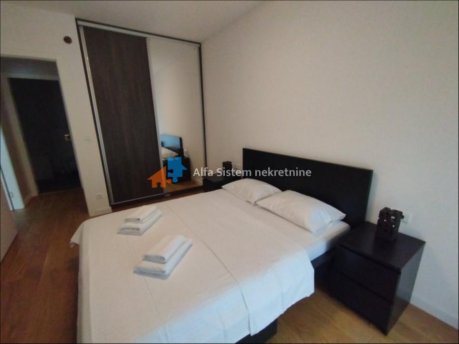 Izdavanje: Trosoban stan 88 m², Voždovac – Beograd