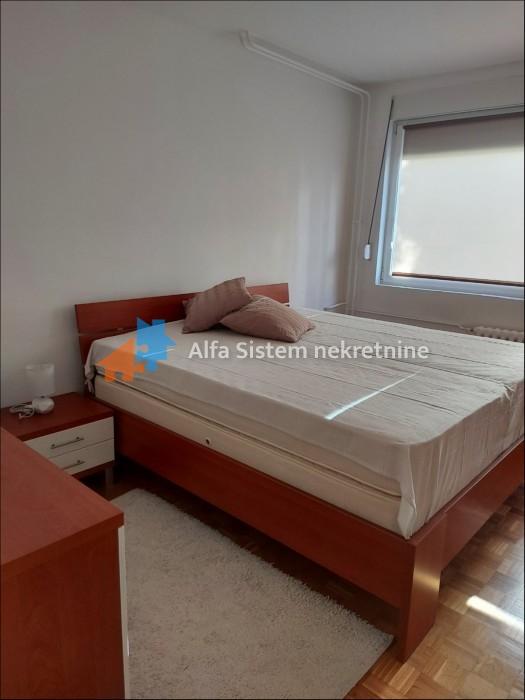 Izdavanje: Dvosoban stan 65 m², Vračar – Beograd
