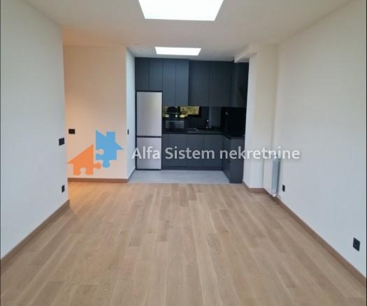 Izdavanje: Trosoban stan 66 m², Savski venac – Beograd