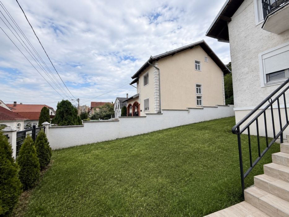 Izdavanje: Kuća 240 m², Zvezdara – Beograd