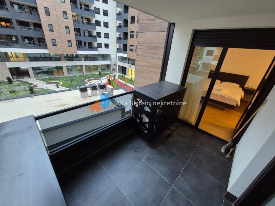 Izdavanje: Trosoban stan 95 m², Voždovac – Beograd