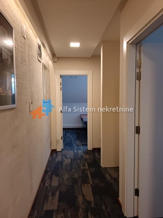 Izdavanje: Poslovni prostor 155 m², Savski venac – Beograd