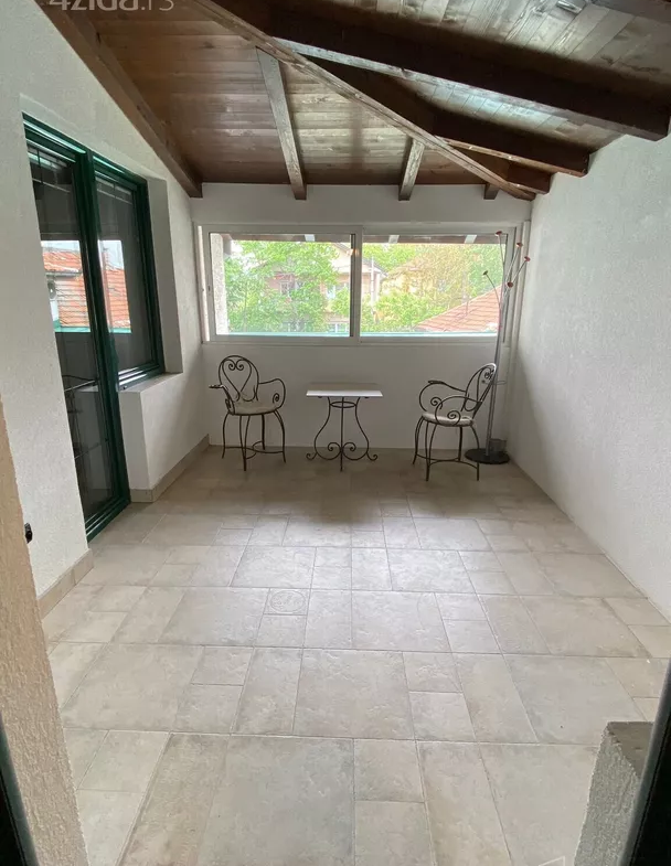 Izdavanje: Poslovni prostor 152 m², Voždovac – Beograd