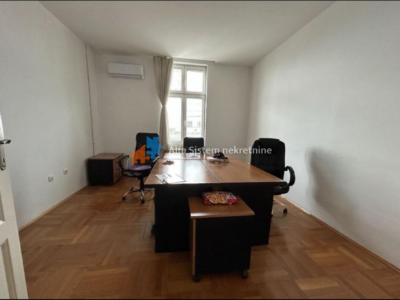 Izdavanje: Trosoban stan 90 m², Stari grad – Beograd
