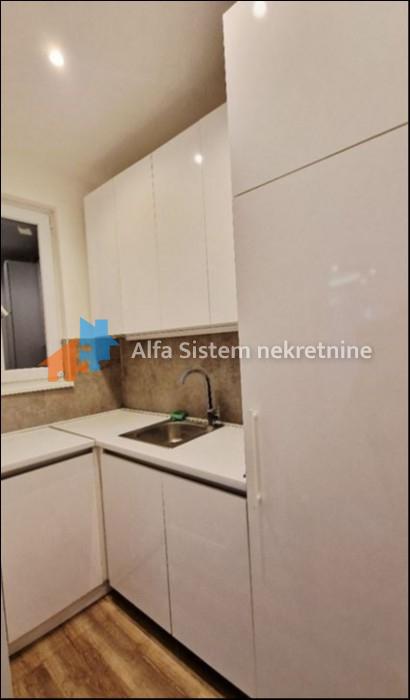 Izdavanje: Poslovni prostor 130 m², Vračar – Beograd