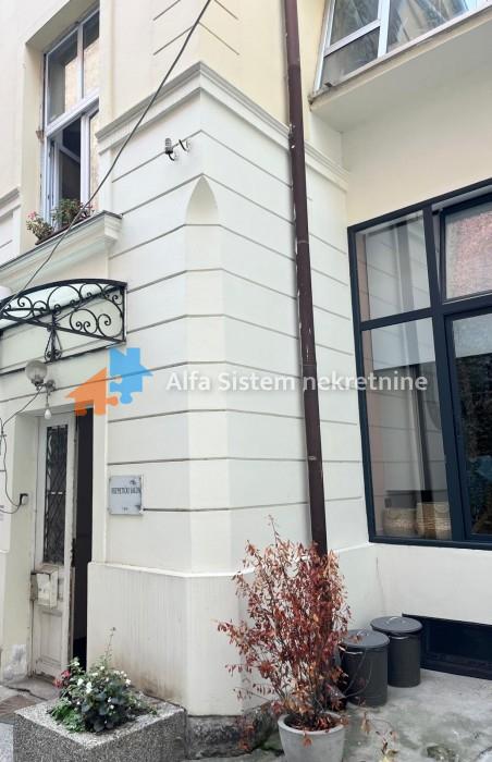 Izdavanje: Petosoban stan 250 m², Stari grad – Beograd