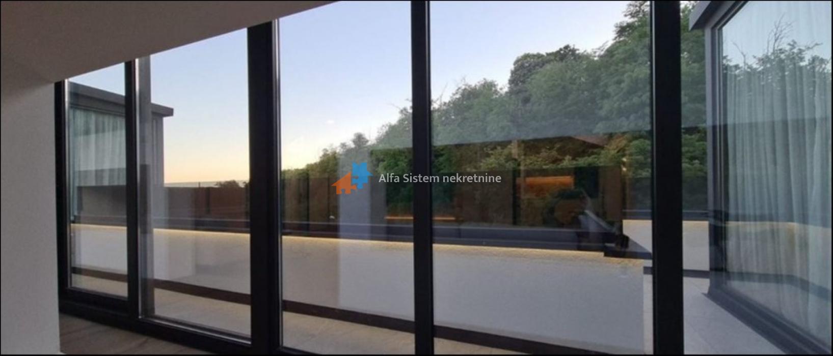 Izdavanje: Trosoban stan 360 m², Dedinje – Beograd Izdavanje: Trosoban stan 360 m², Dedinje – Beograd
