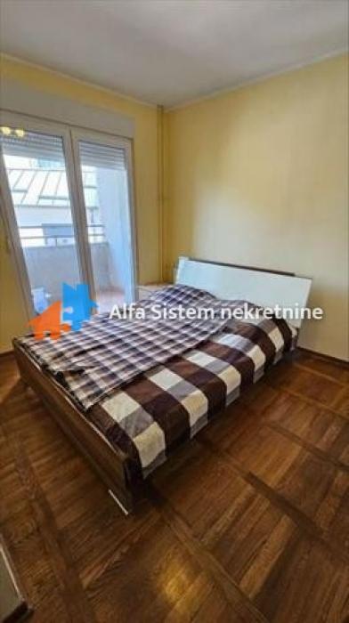 Izdavanje: Dvosoban stan 75 m², Vračar – Beograd