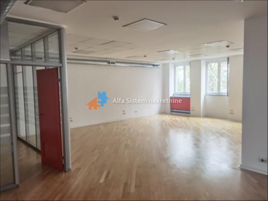 Izdavanje: Poslovni prostor 420 m², Stari grad – Beograd