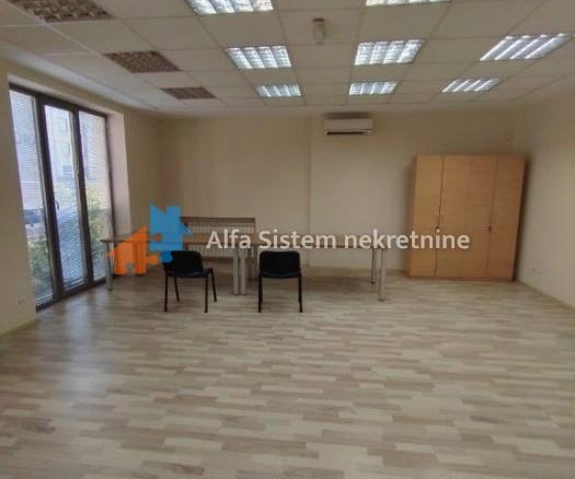 Izdavanje: Poslovni prostor 210 m², Savski venac – Beograd