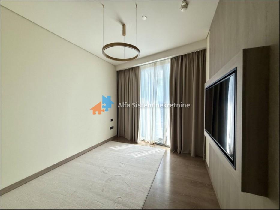 Izdavanje: Trosoban stan 98 m², Beograd na vodi – Beograd