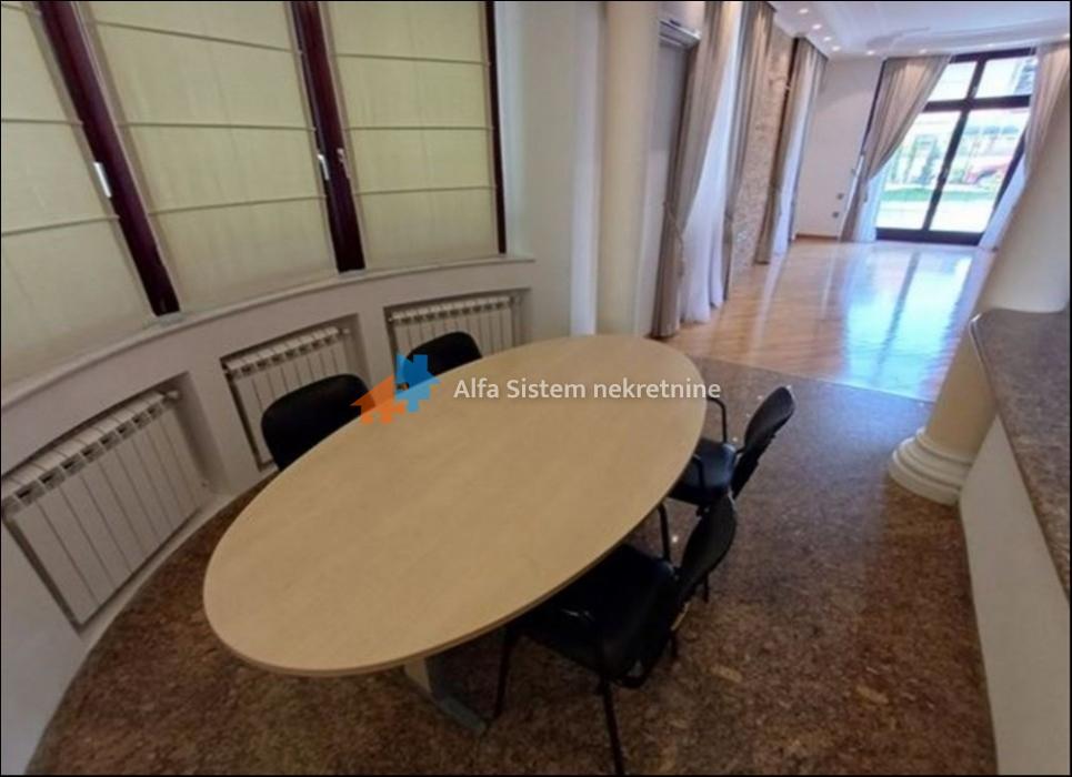 Izdavanje: Kuća 300 m², Voždovac – Beograd