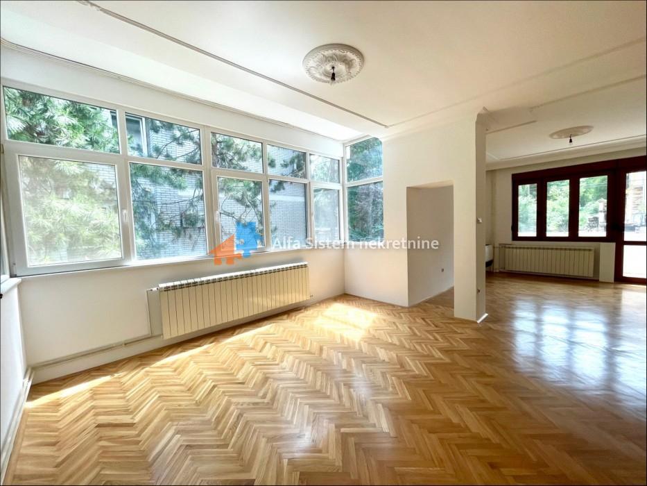 Izdavanje: Kuća 600 m², Savski venac – Beograd