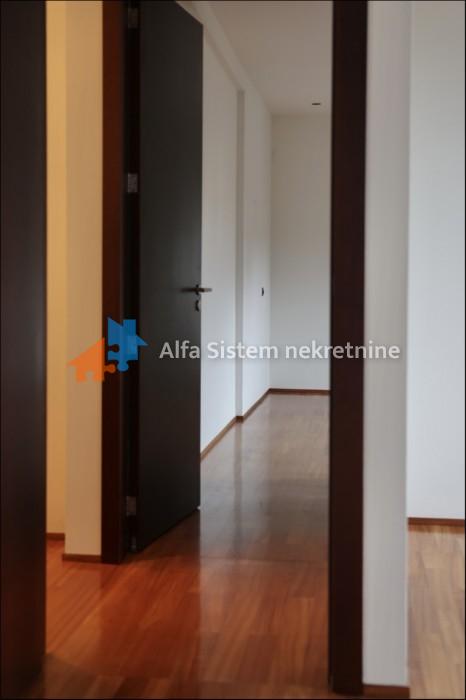 Izdavanje: Petosoban stan 176 m², Vračar – Beograd