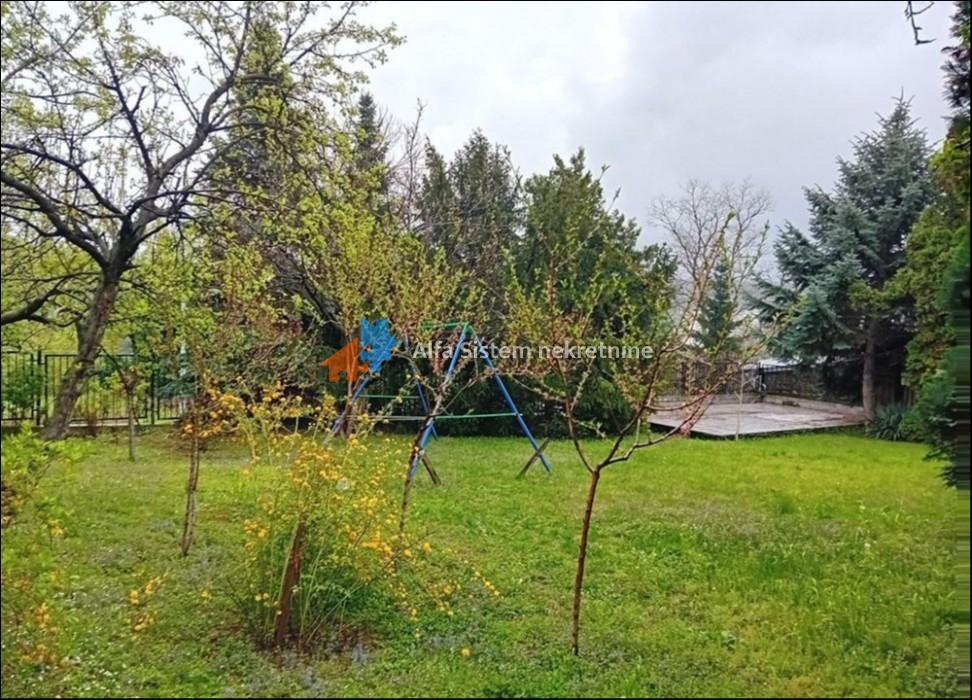 Izdavanje: Kuća 330 m², Dedinje – Beograd