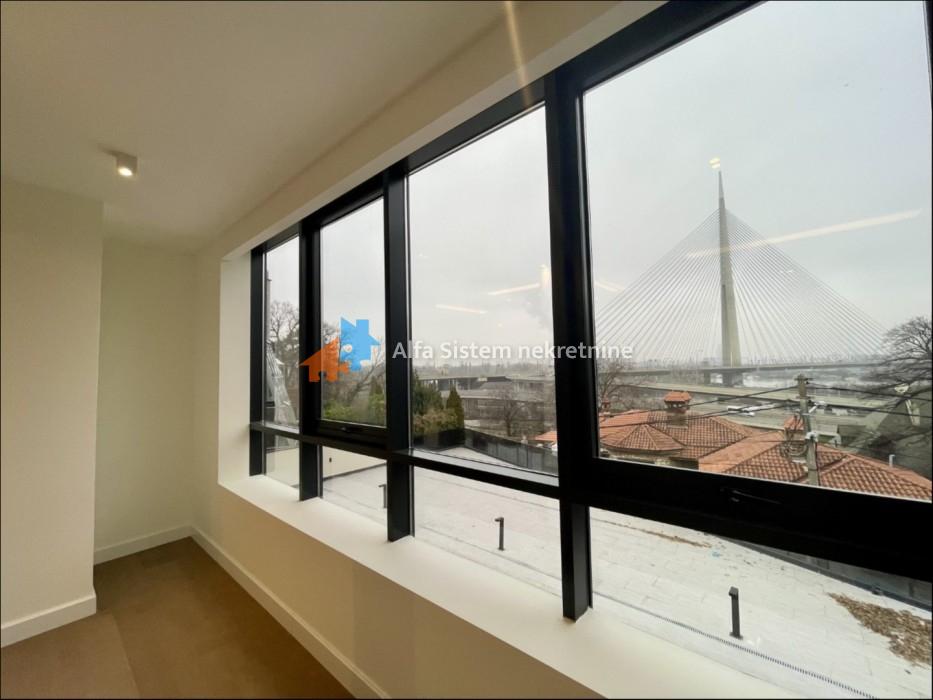 Izdavanje: Četvorosoban stan 174 m², Savski venac – Beograd