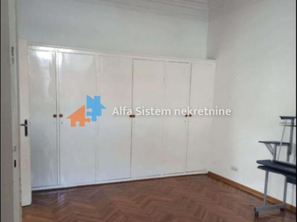 Izdavanje: Petosoban stan 132 m², Vračar – Beograd