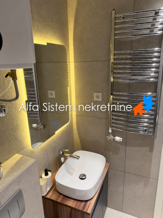 Izdavanje: Dvosoban stan 55 m², Vračar – Beograd