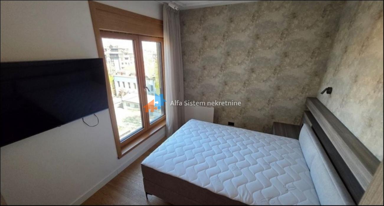 Izdavanje: Trosoban stan 95 m², Savski venac – Beograd Izdavanje: Trosoban stan 95 m², Savski venac – Beograd