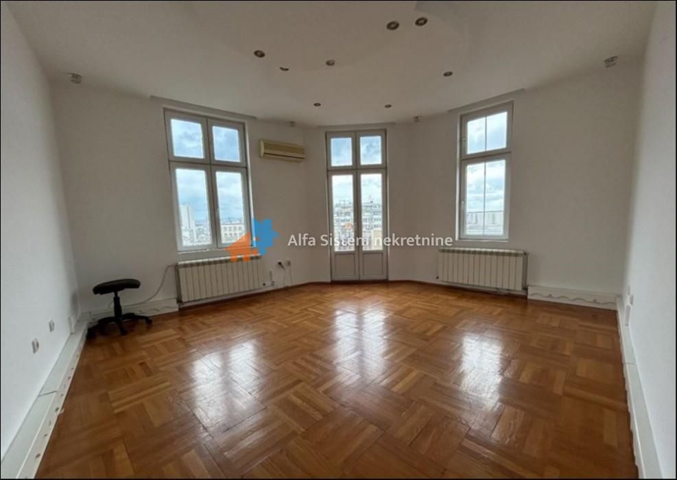 Izdavanje: Trosoban stan 90 m², Stari grad – Beograd