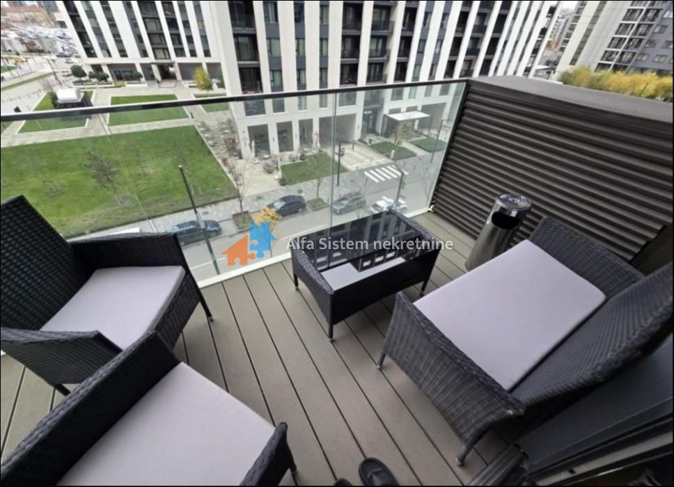 Izdavanje: Dvosoban stan 63 m², Savski venac – Beograd
