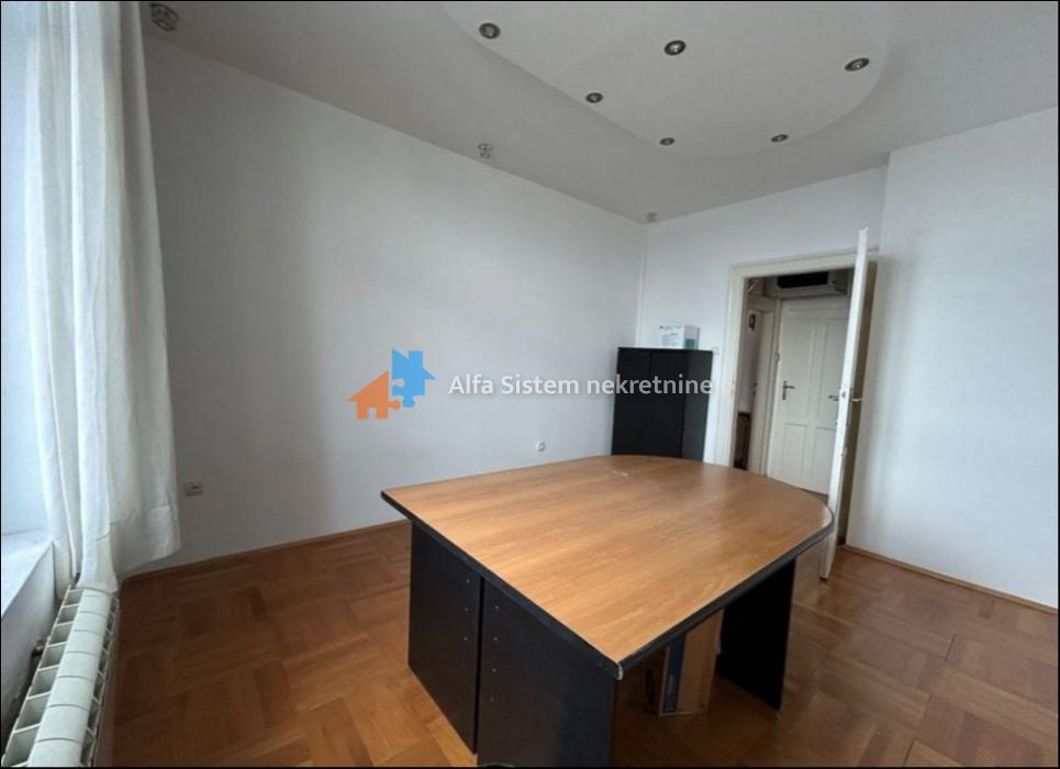 Izdavanje: Trosoban stan 90 m², Stari grad – Beograd