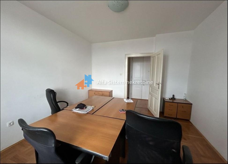 Izdavanje: Trosoban stan 90 m², Stari grad – Beograd
