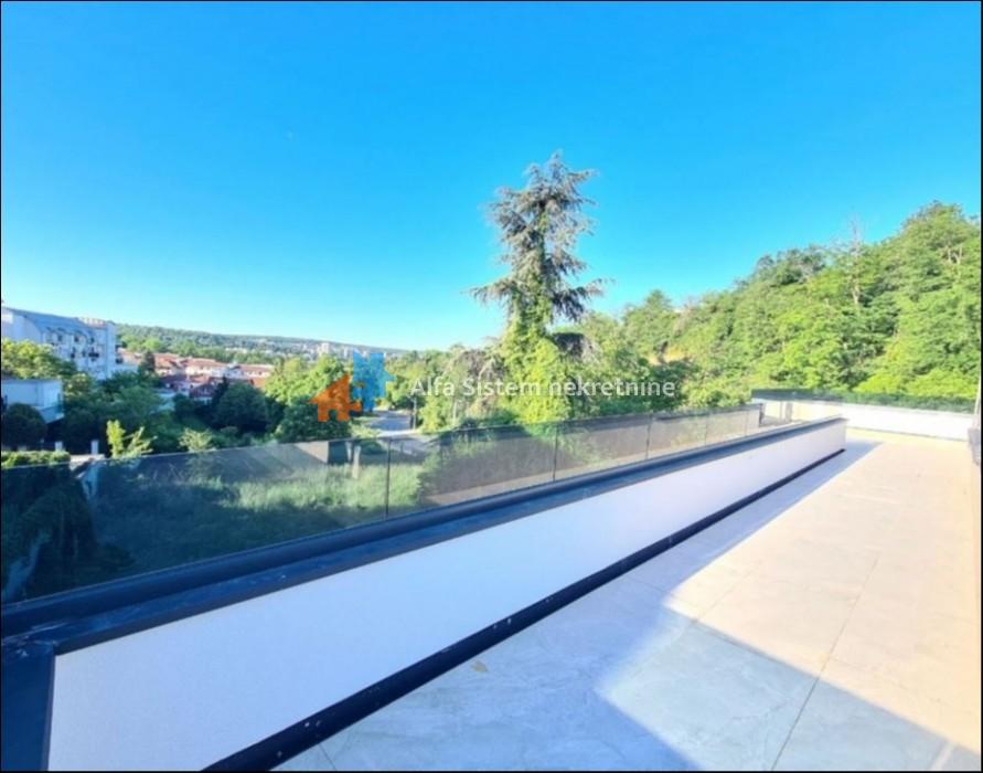 Izdavanje: Trosoban stan 360 m², Dedinje – Beograd