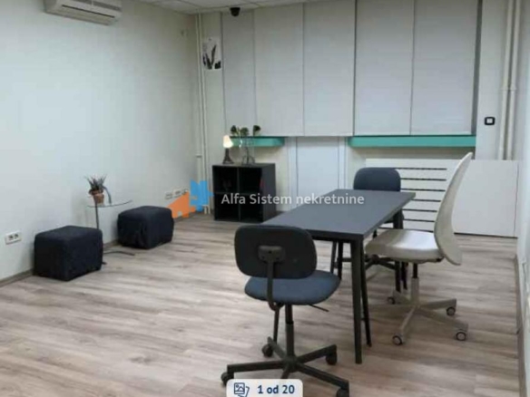 Izdavanje: Četvoroiposoban stan 90 m², Stari grad – Beograd