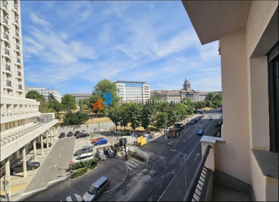 Izdavanje: Dvosoban stan 50 m², Savski venac – Beograd
